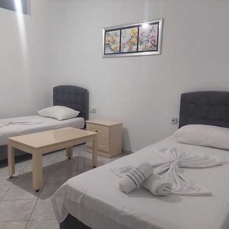 Casa Mia Economy Condos Sarande Bagian luar foto