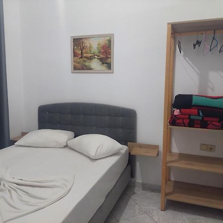 Casa Mia Economy Condos Sarande Bagian luar foto