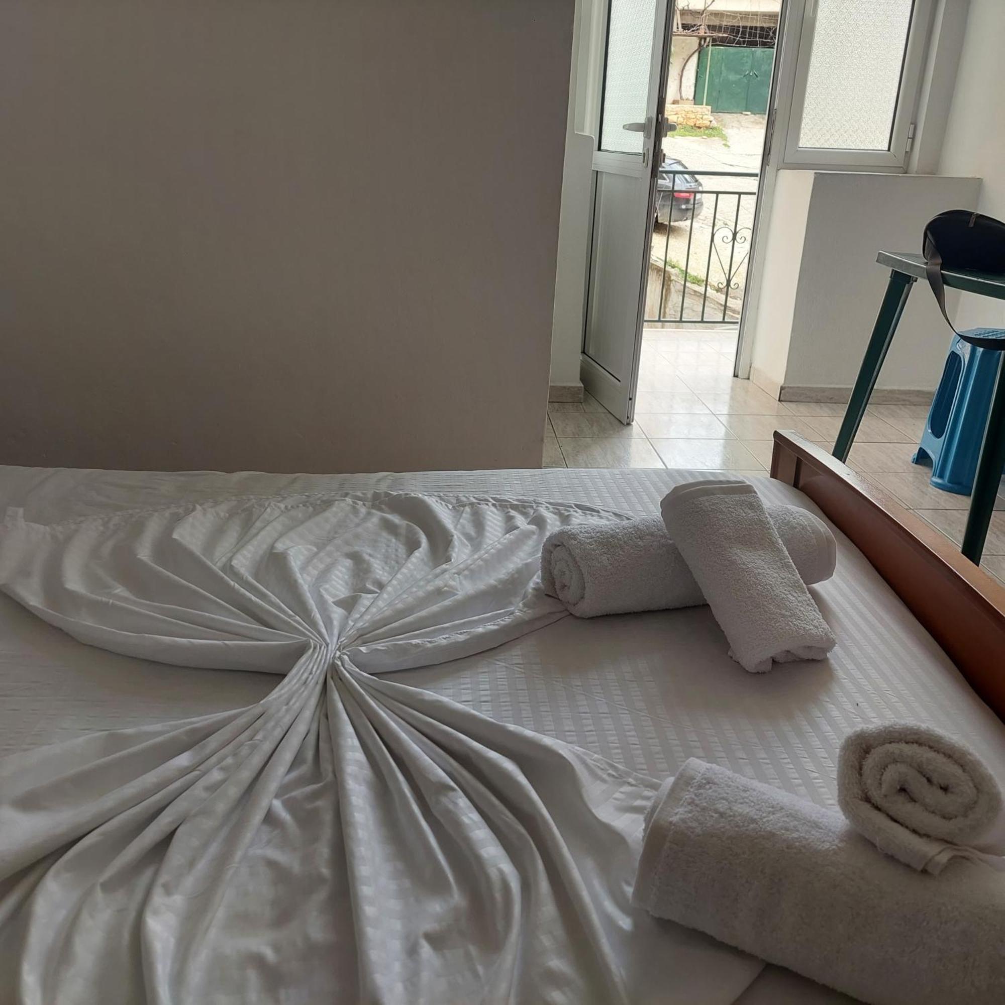 Casa Mia Economy Condos Sarande Bagian luar foto
