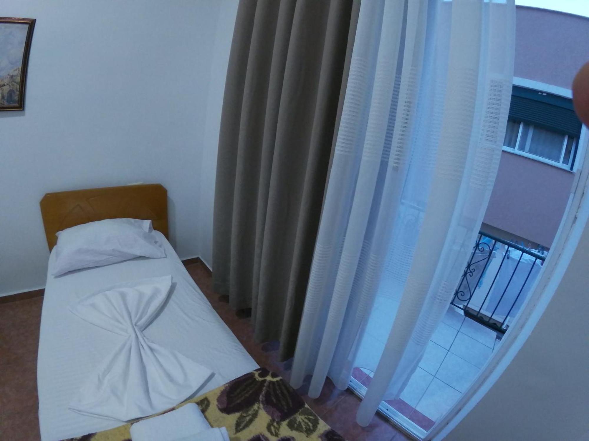 Casa Mia Economy Condos Sarande Bagian luar foto